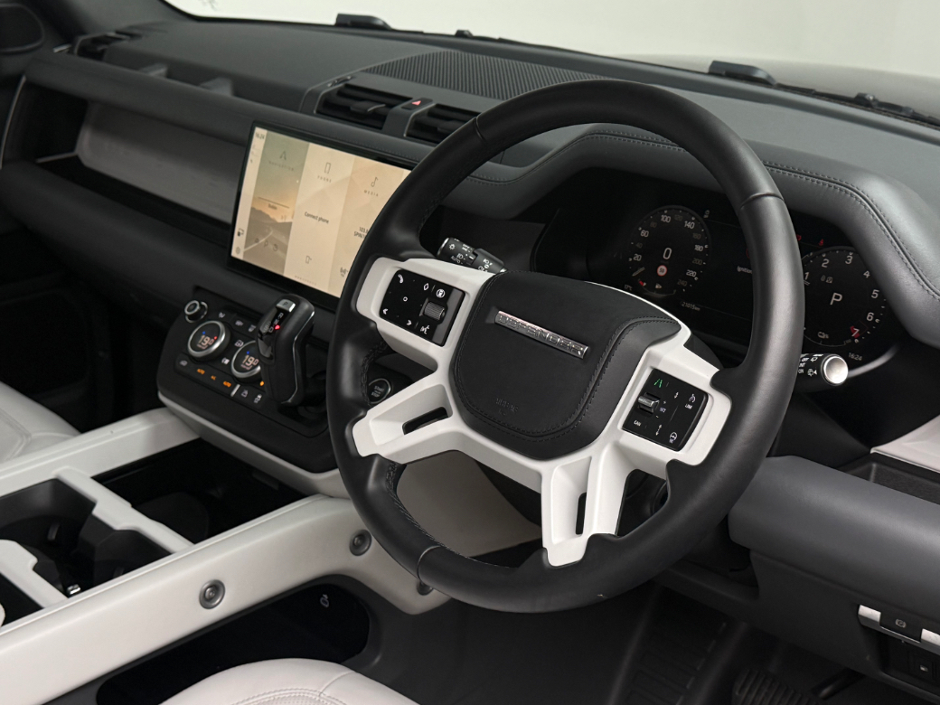 2025 Land Rover Defender