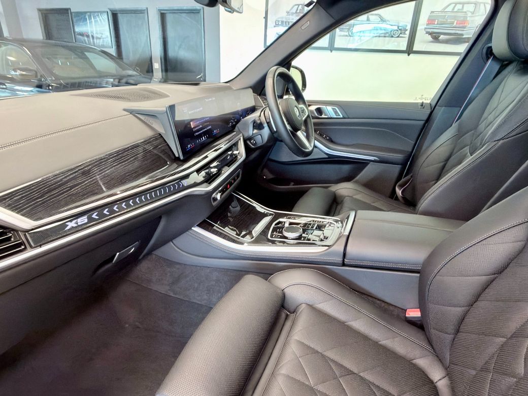 2025 BMW X5