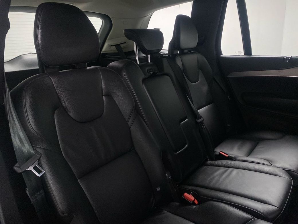 2023 Volvo XC90