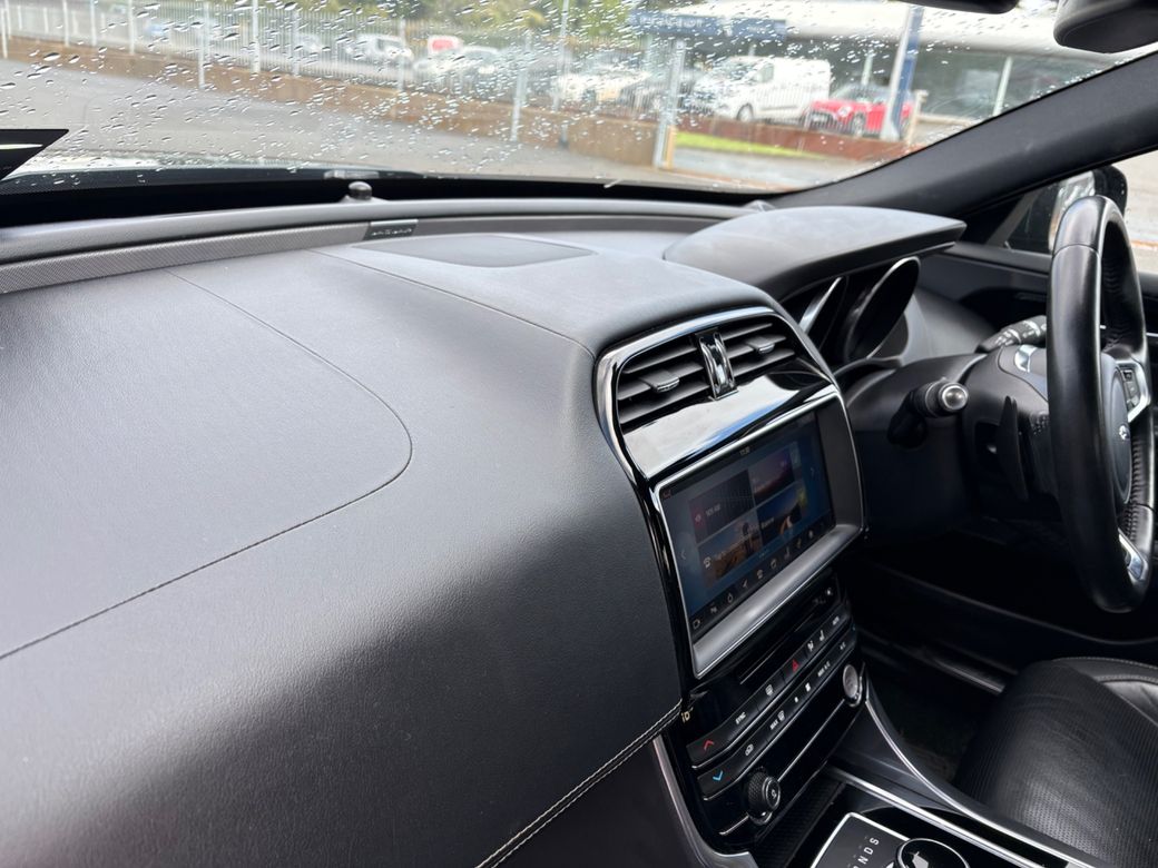 2018 Jaguar XE