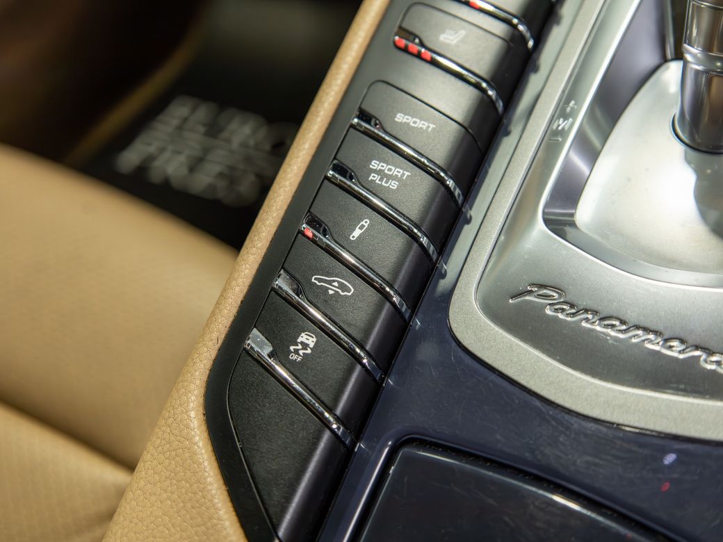 2014 Porsche Panamera