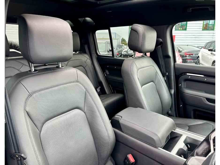 2025 Land Rover Defender