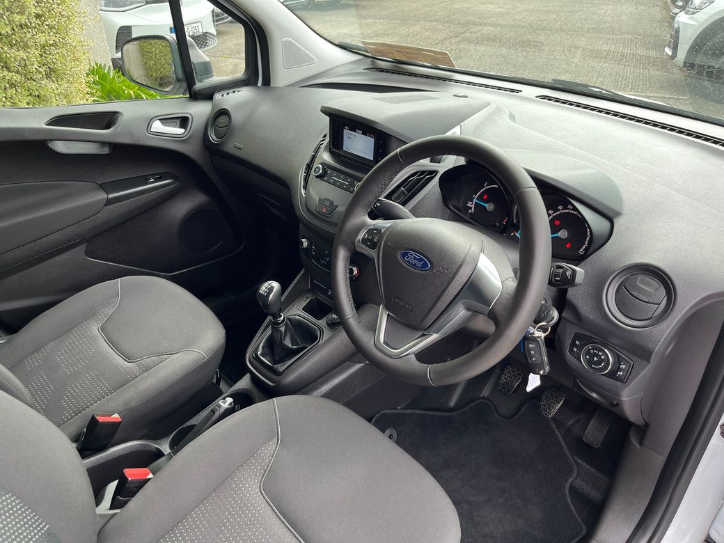 2023 Ford Transit Courier
