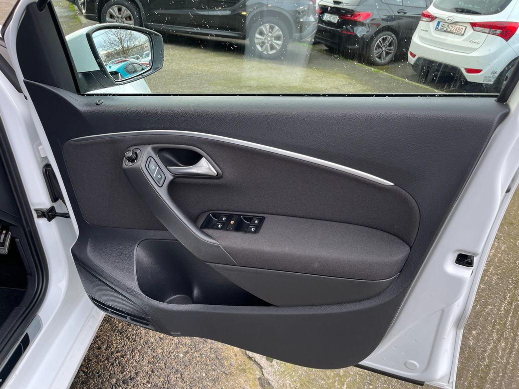 2017 Volkswagen Polo