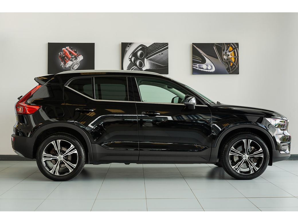 2022 Volvo XC40