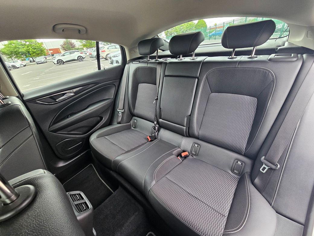 2020 Opel Insignia