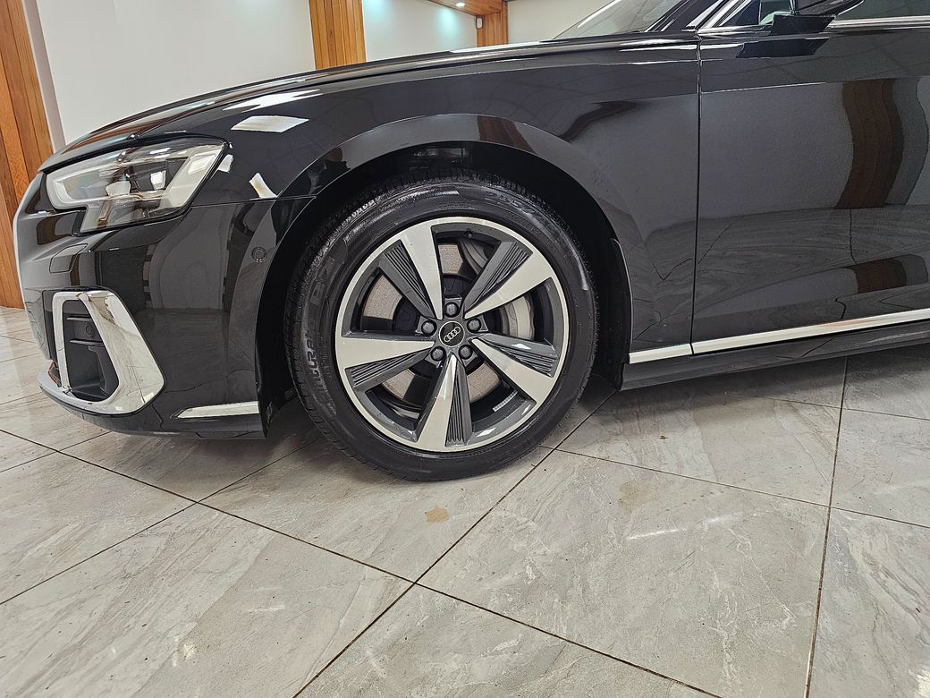 2024 Audi A8