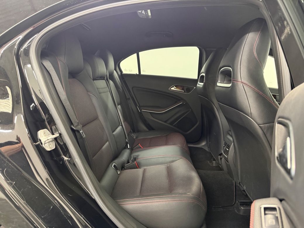 2014 Mercedes-Benz 180
