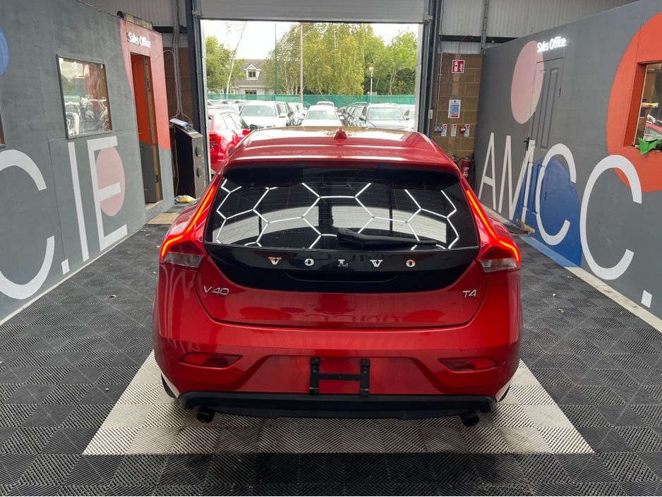 2014 Volvo V40
