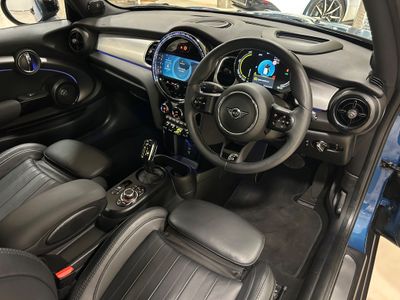2022 Mini Hatch