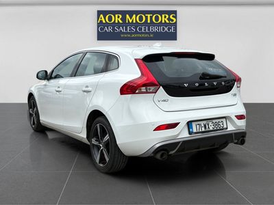 2017 Volvo V40