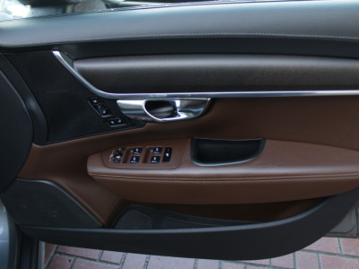 2019 Volvo V90 Cross Country