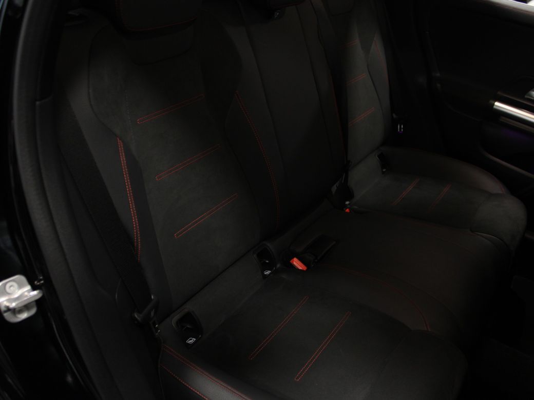 2025 Mercedes-Benz GLA Class