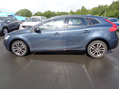 2017 Volvo V40