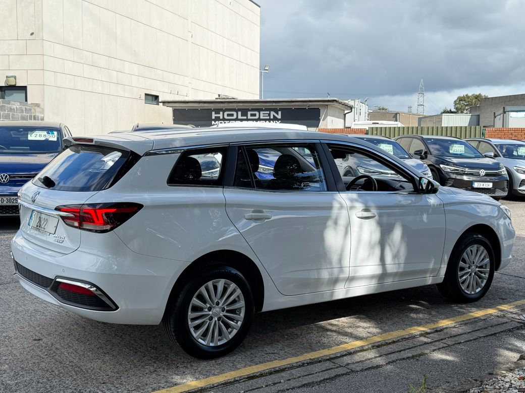 2022 MG 5