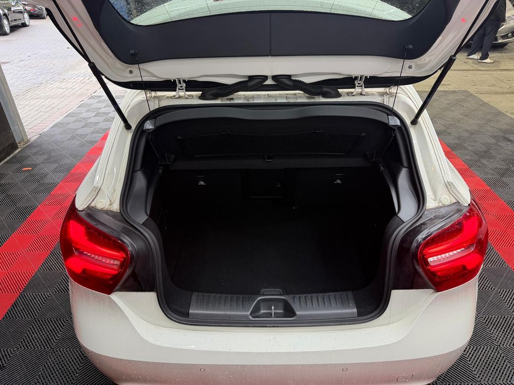 2017 Mercedes-Benz A 180