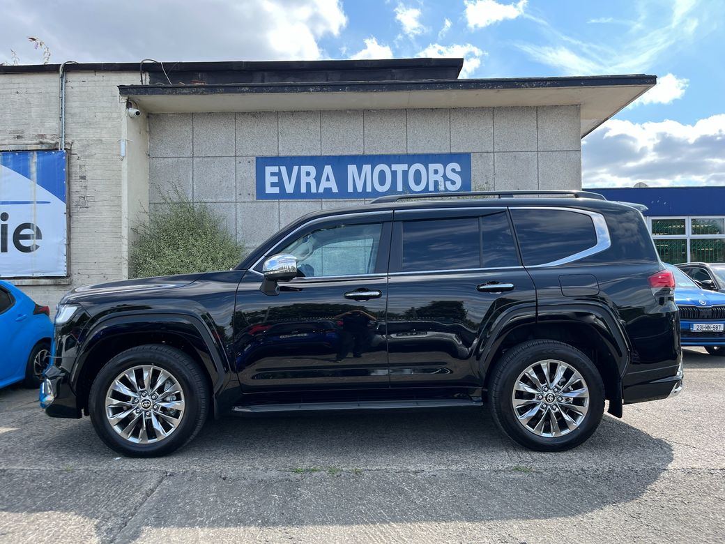 2025 Toyota Land Cruiser Amazon