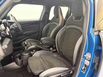 2022 Mini Hatch