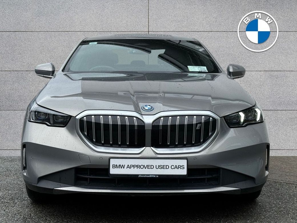2025 BMW i5