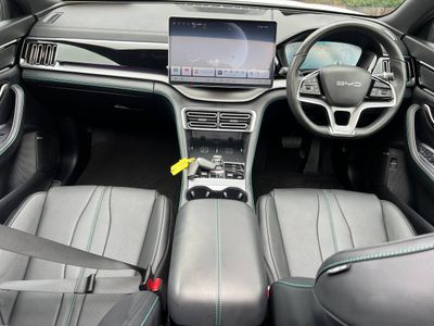 2025 BYD Seal U
