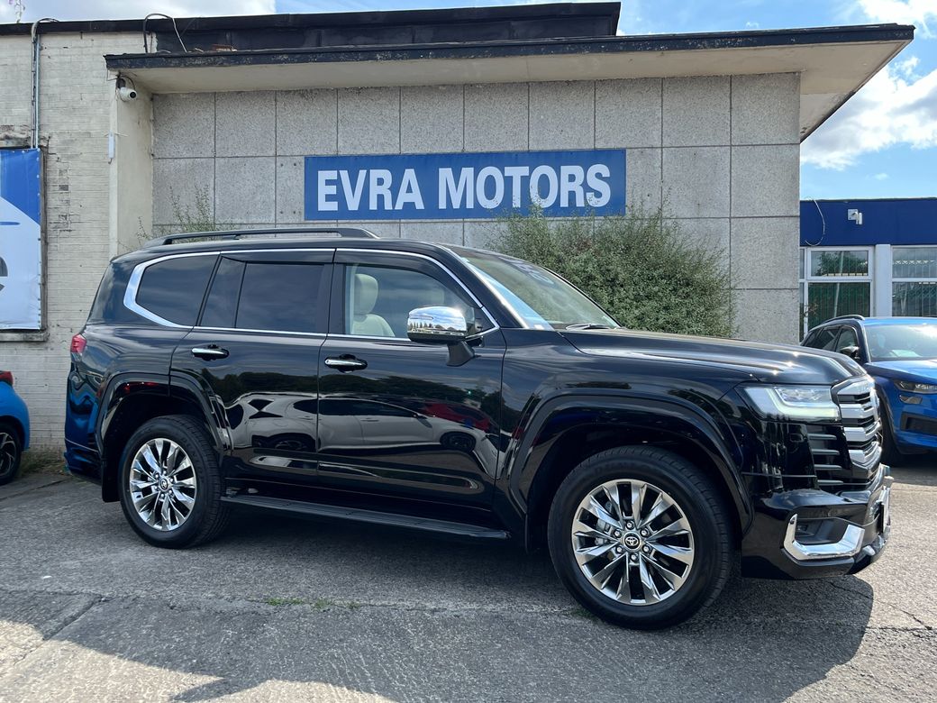 2025 Toyota Land Cruiser Amazon