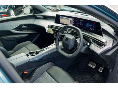 2025 Peugeot 5008