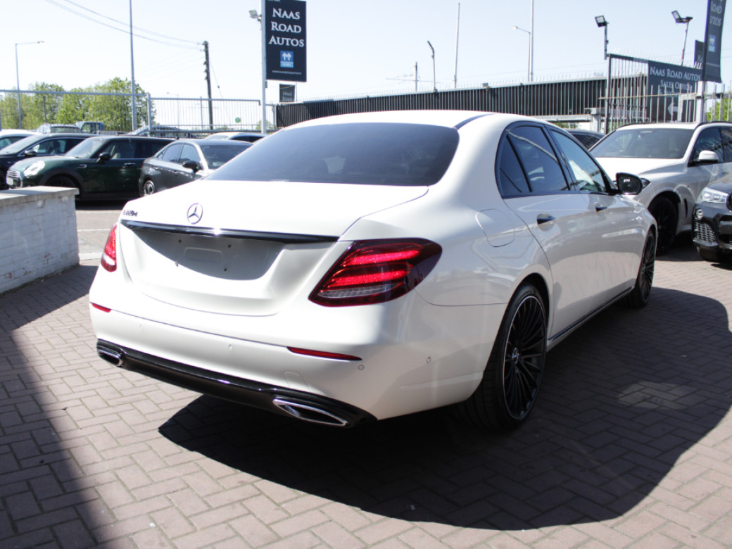 2020 Mercedes-Benz E 220