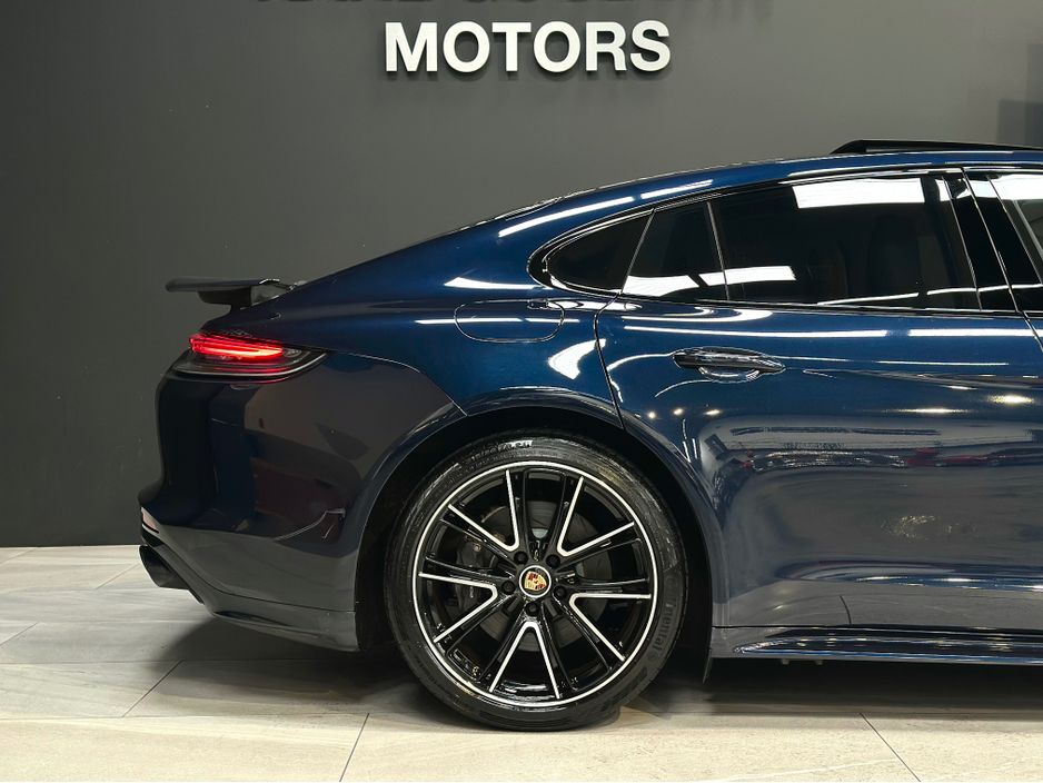 2023 Porsche Panamera