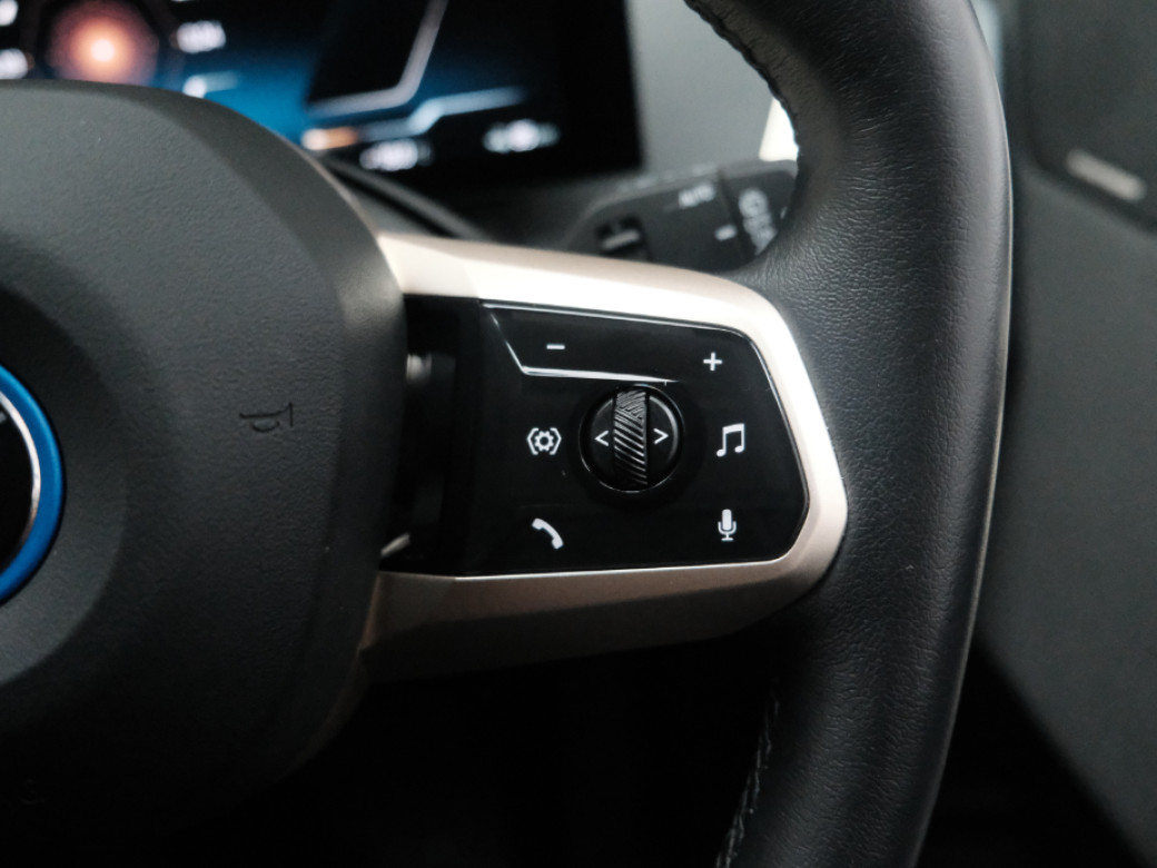 2024 BMW iX