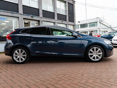 2016 Volvo V40