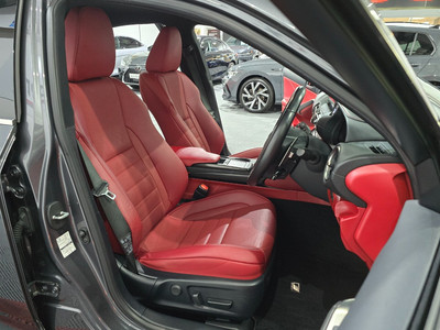 2021 Lexus IS 300h