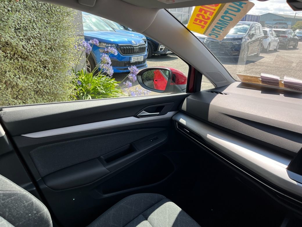 2024 Volkswagen Golf