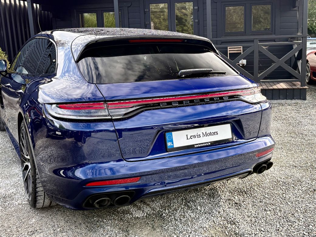 2022 Porsche Panamera