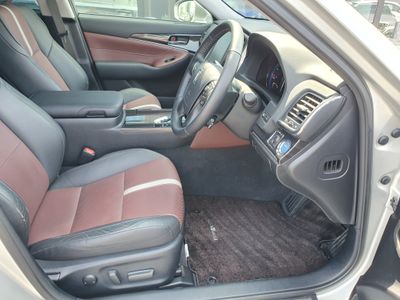2014 Toyota Crown