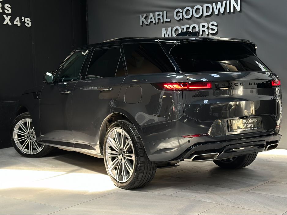 2025 Land Rover Range Rover Sport