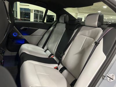 2025 BMW M5