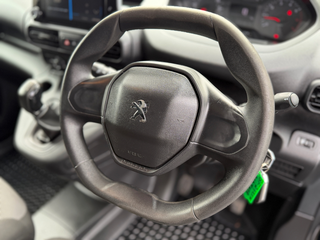 2021 Peugeot Partner