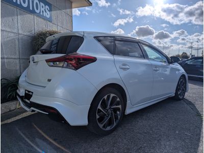 2016 Toyota Auris