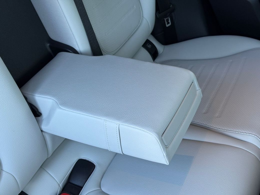 2026 Mercedes-Benz GLC Class