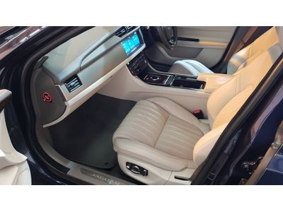 2017 Jaguar XF
