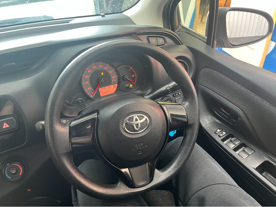 2017 Toyota Vitz