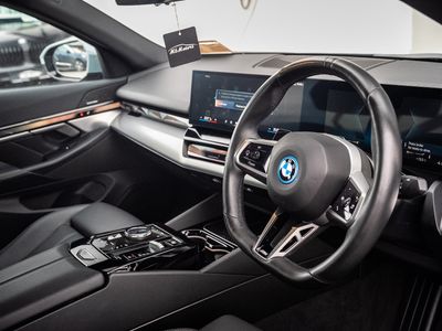 2024 BMW i5