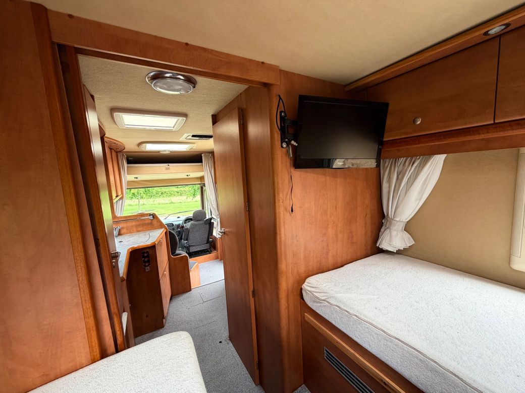 2004 CARTHAGO  M-LINER 52 R.H.D AUTO 