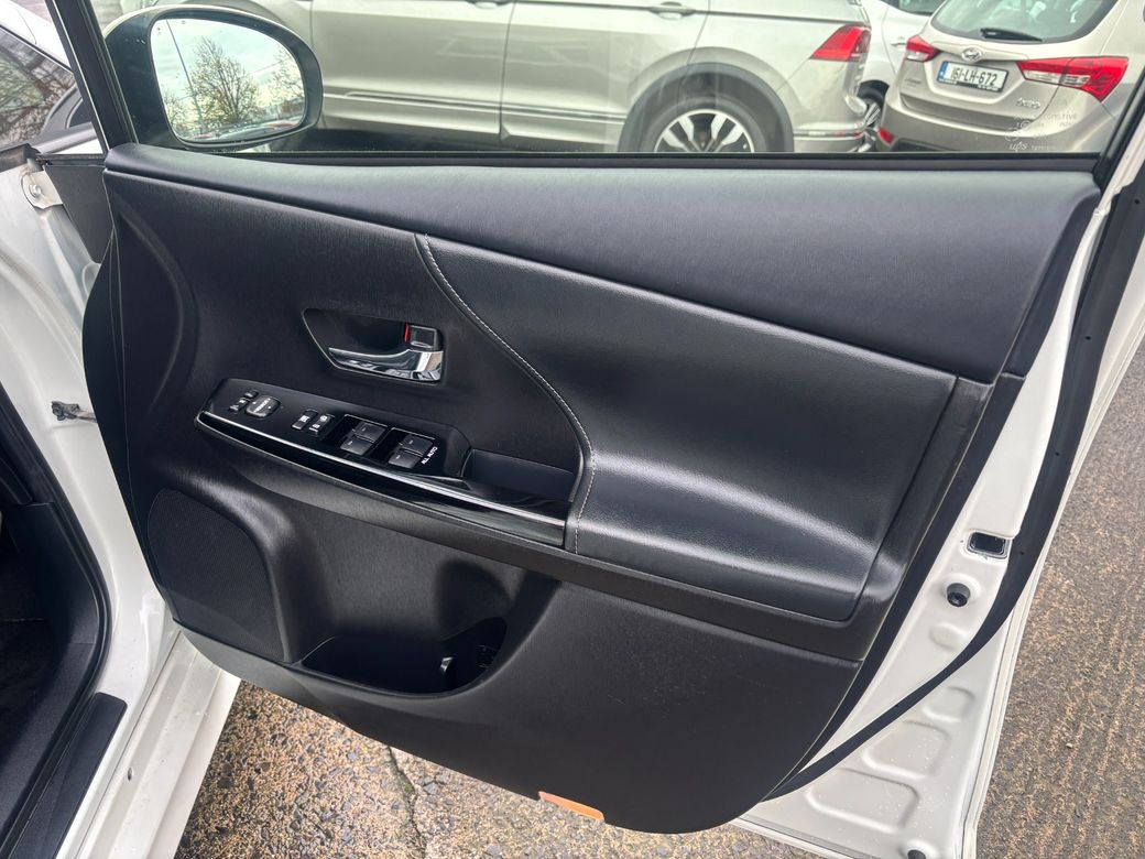 2018 Toyota Prius Alpha