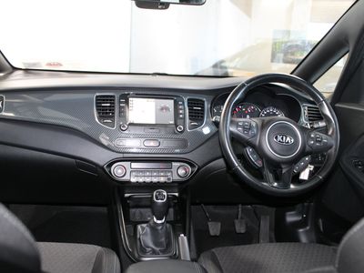 2017 Kia Carens