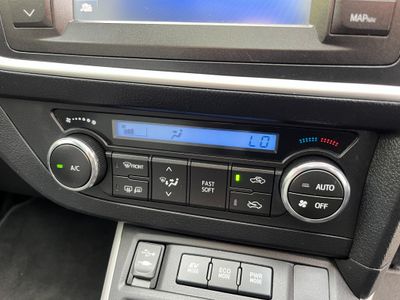 2015 Toyota Auris