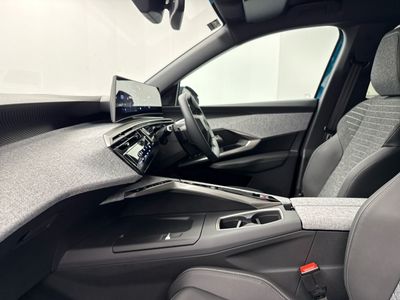 2025 Peugeot 5008
