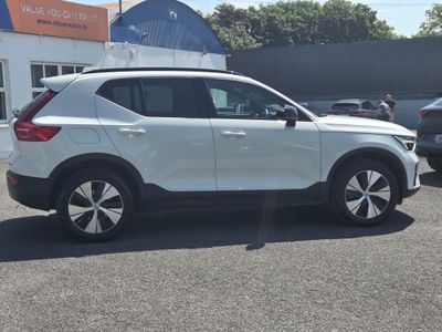 2023 Volvo XC40