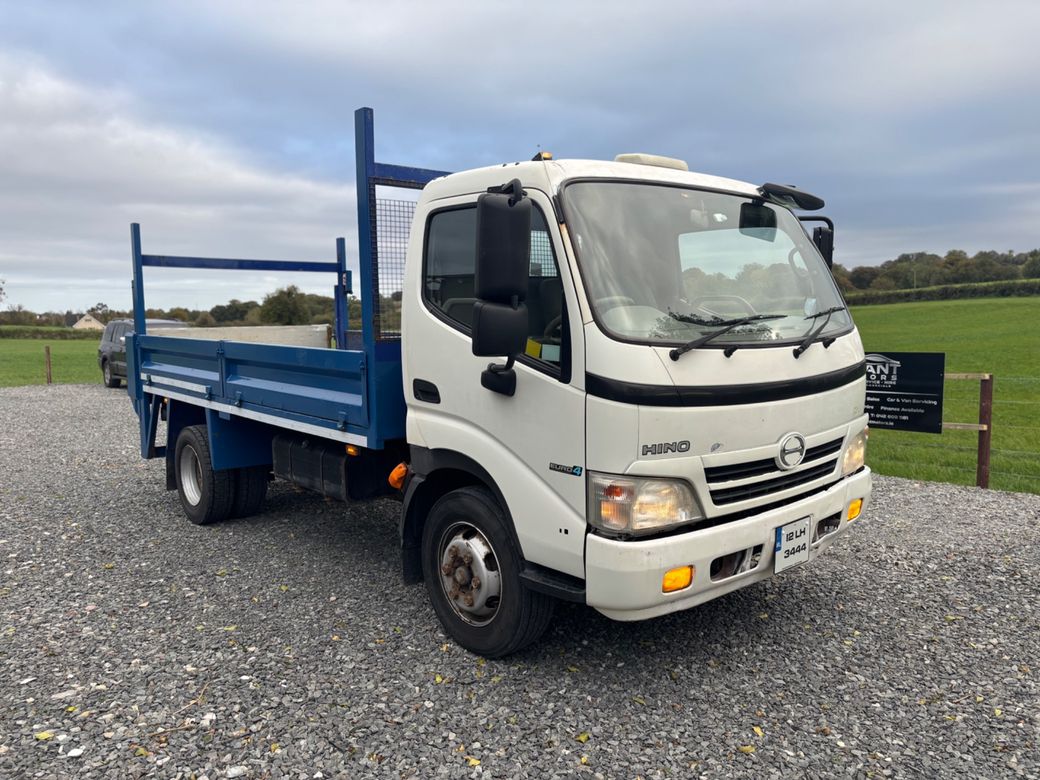 2012 Hino 300