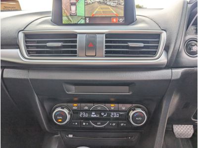 2019 Mazda Axela